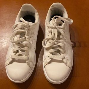 Adidas advantage tennis shoes!